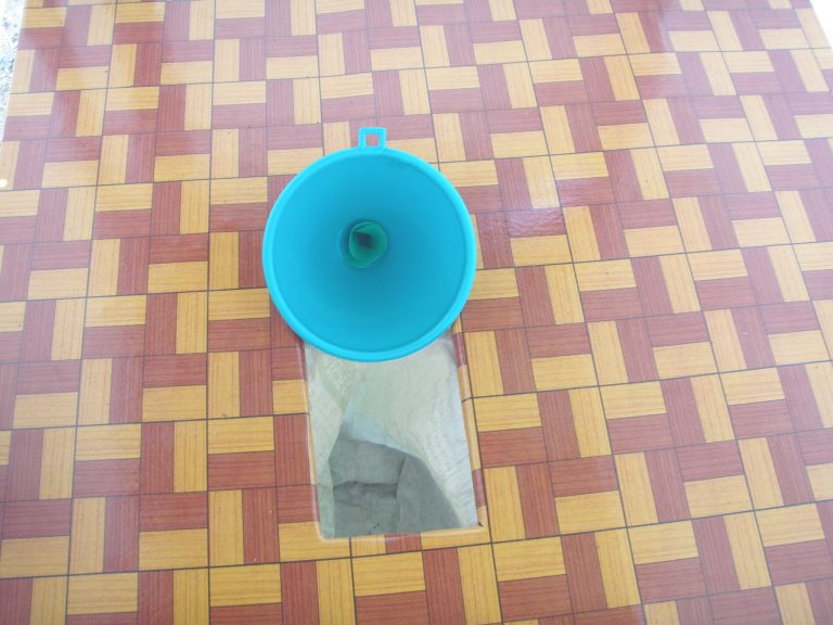 how to clean linoleum floors