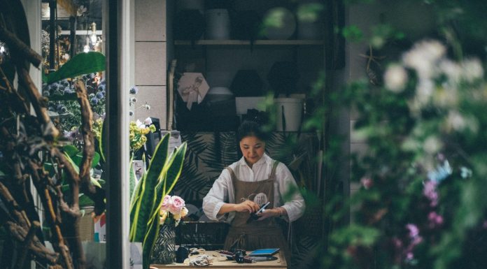 Invoicing Systems, Business Cards, and Other Common Mistakes New SMBs Make (and How to Avoid Them)