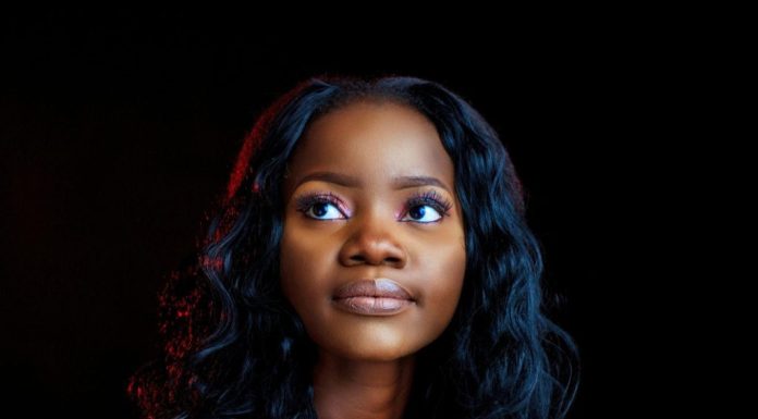 Kinky Straight Extensions: A Cultural and Fashion Statement Kinky Straight